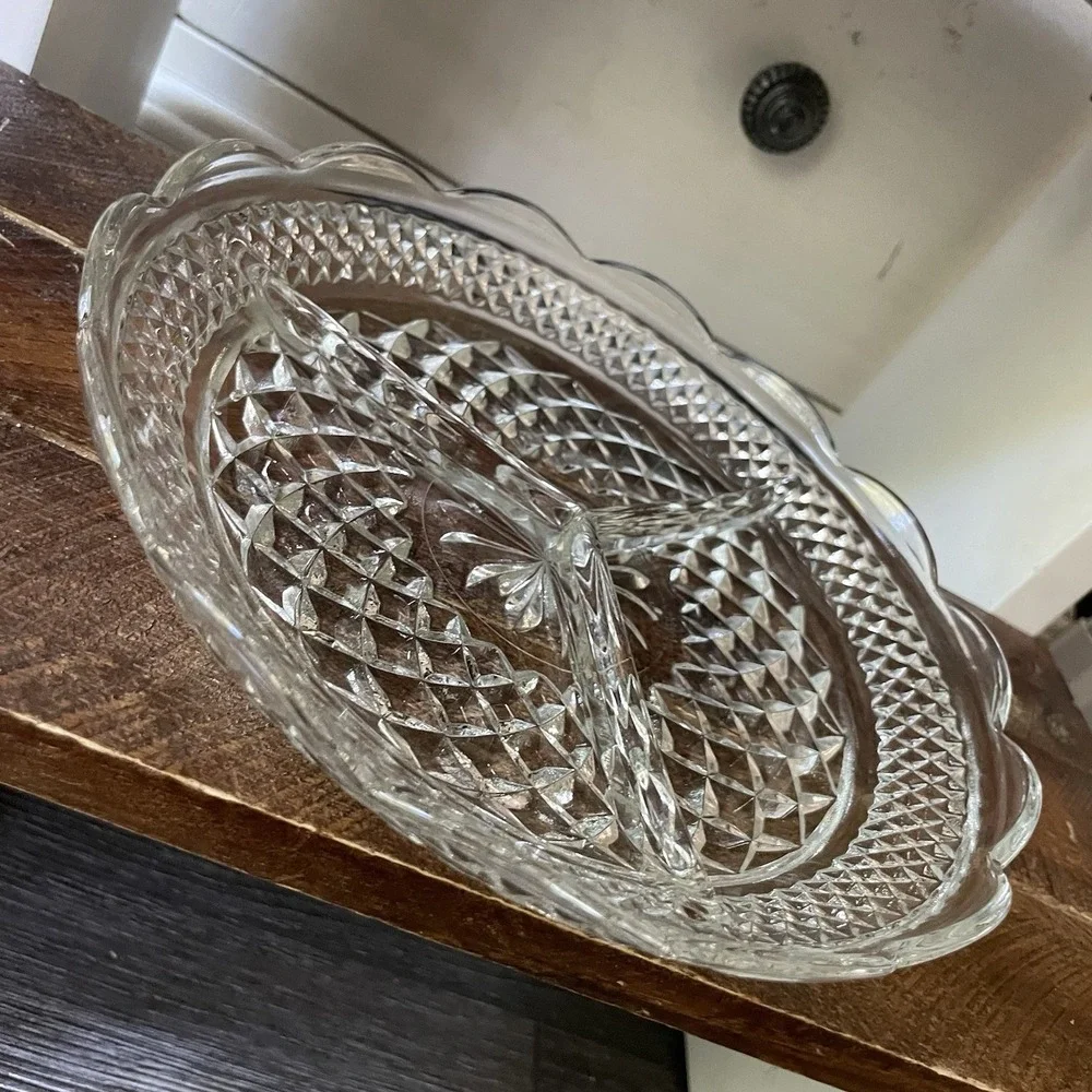Anchor Hocking clear‎ glass divided relish dish 8 1/4
